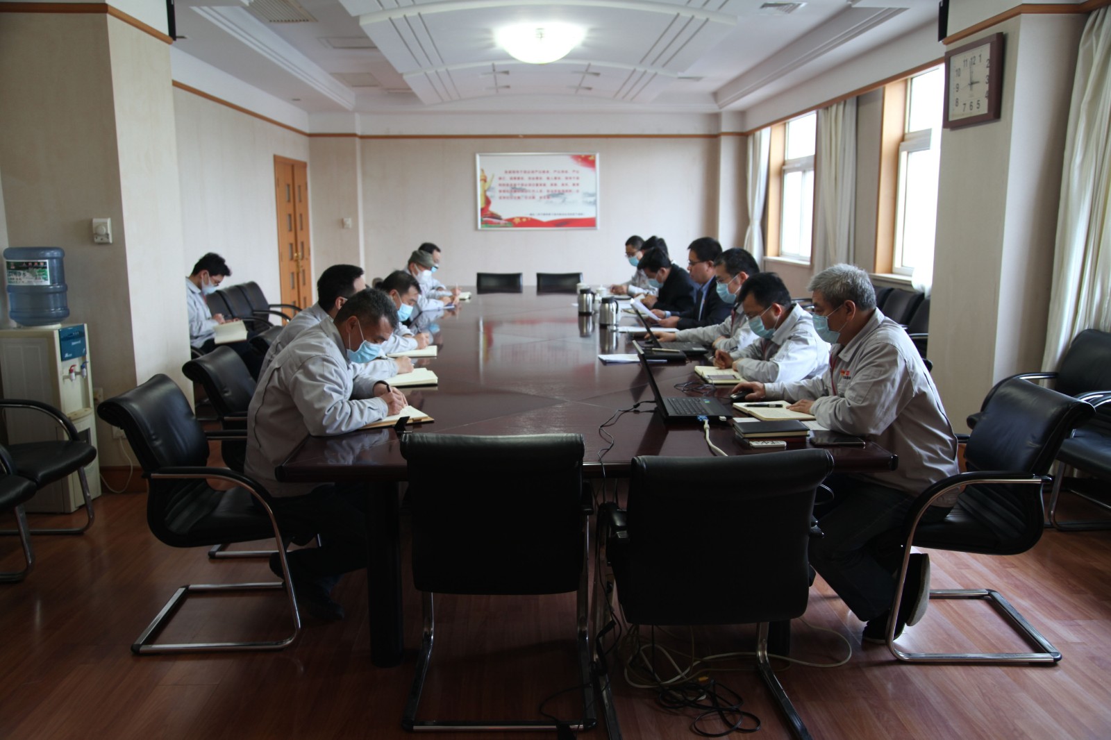 1587715314370674.jpeg 電氣產品產業(yè)子集團紀委組織召開工作會議(2).jpg